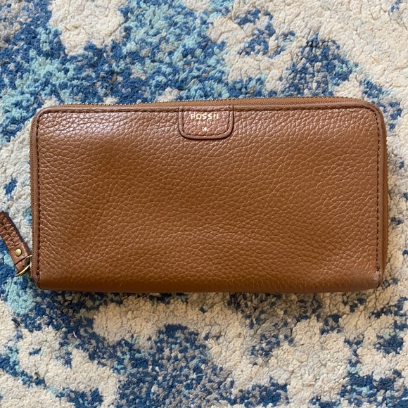 Brown leather fossil wallet - Picture 1 of 6